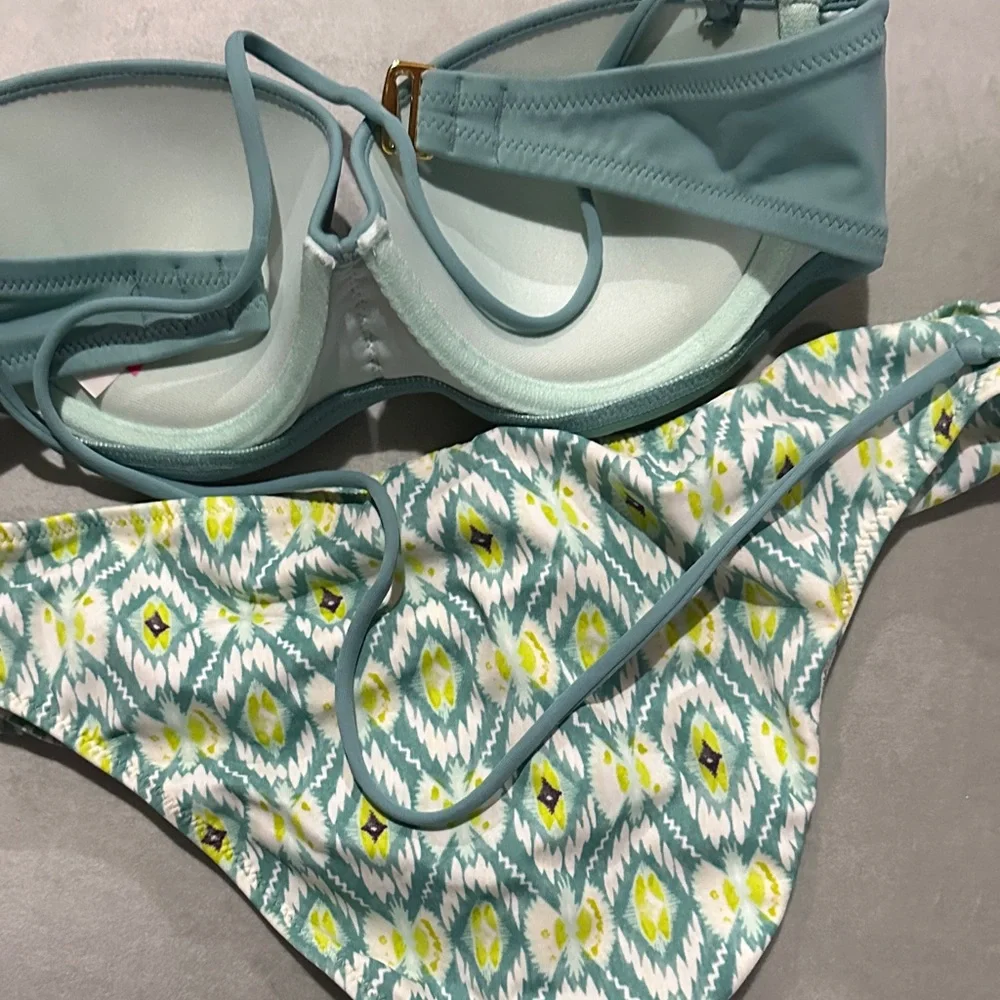 Victoria's Secret Teal and Patterned Bikini - Picture 7 of 9